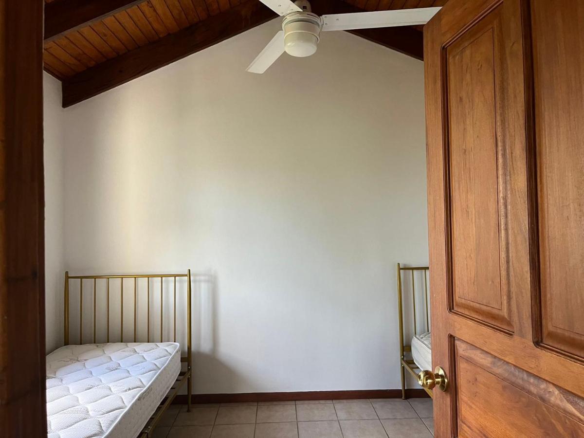 Tradewinds Villas พอร์ตวิลา ภายนอก รูปภาพ