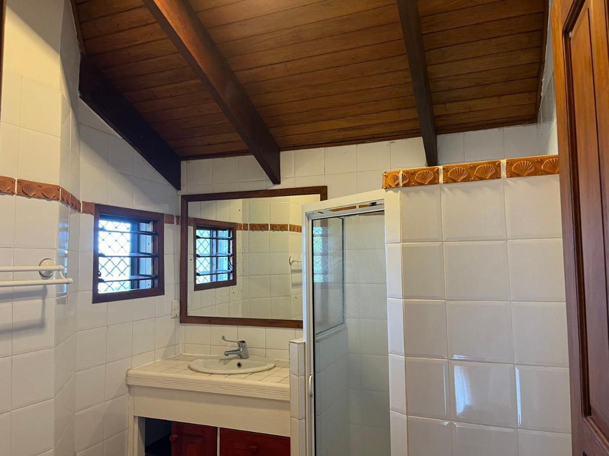 Tradewinds Villas พอร์ตวิลา ภายนอก รูปภาพ